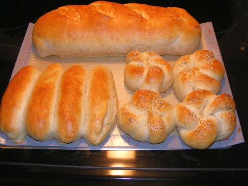 The PERFECT bread recipe for the beginning baker! Think Wonder Bread